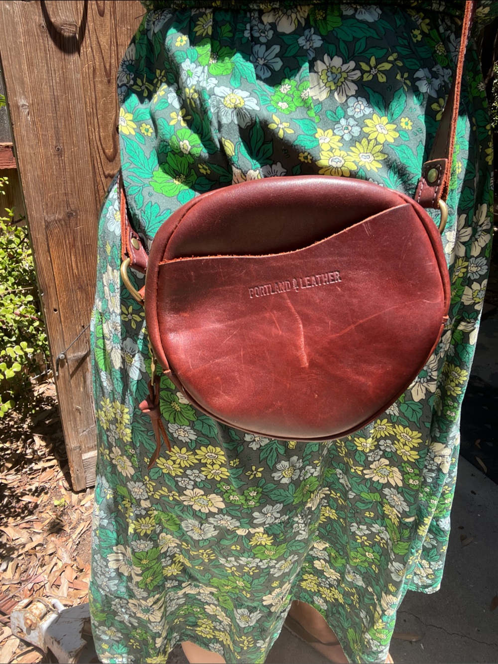 Portland Leather Burgundy Round Leather Messenger Bag - Picture 7 of 10